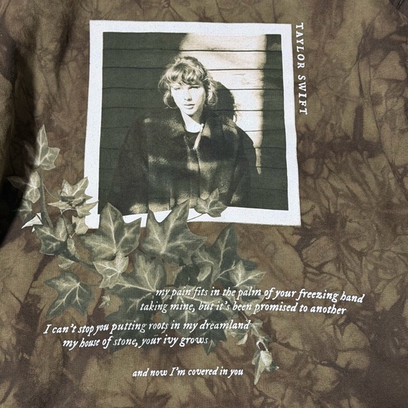 Taylor Swift Your Ivy Grows Crewneck Sweater Evermore Album Merch - Size Medium - Picture 2 of 4